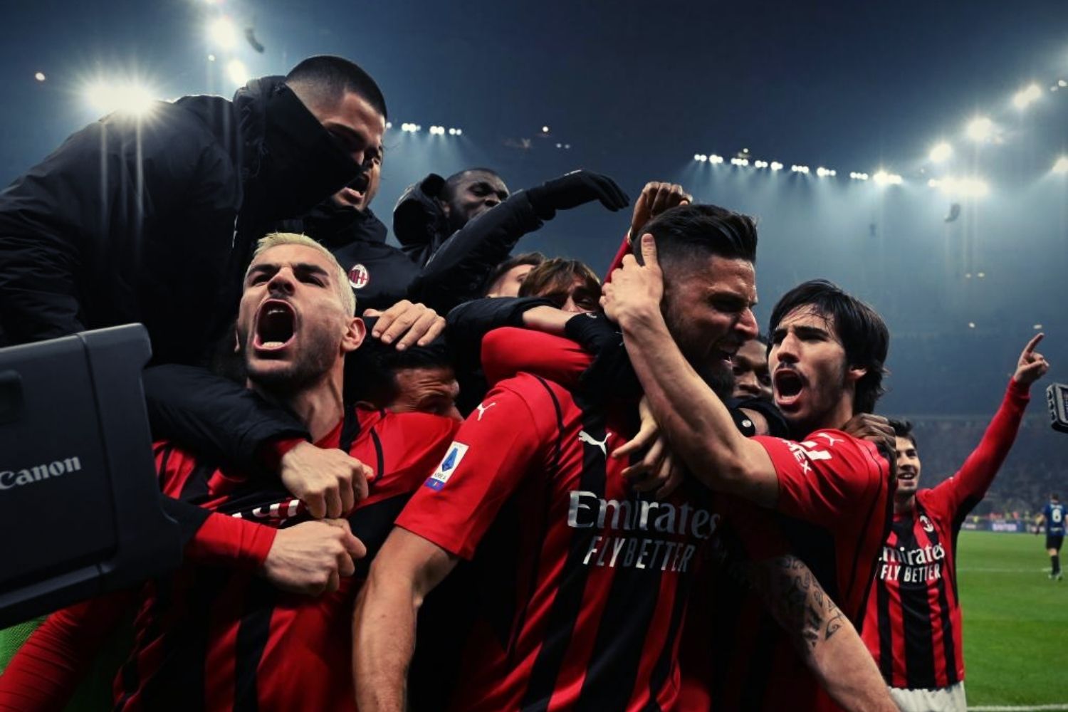 AC Milan wins the Scudetto for the first time in 11 years
